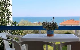 Seaview -2 Space - Selfcatering Apartment - Helen No 5